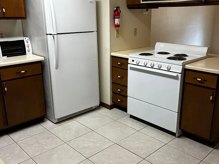 124 Alder Ave — Photo 4