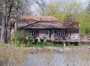 5912 Beachway St, Cary, IL 60013