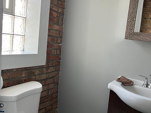 5th image of 935 State Ave #1