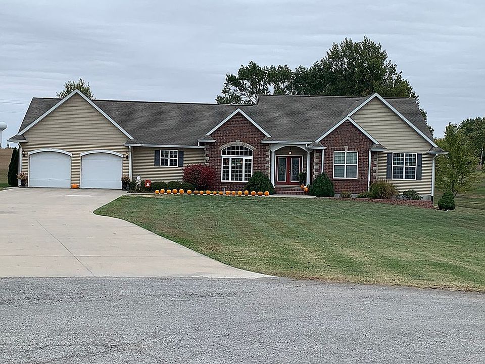 1st image of 302 W Harvest Dr