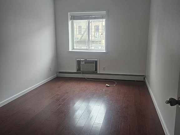 3rd image of 32-17 47th St #2R