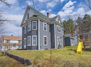 16 E Cherry Ave, Morrisville, VT 05661