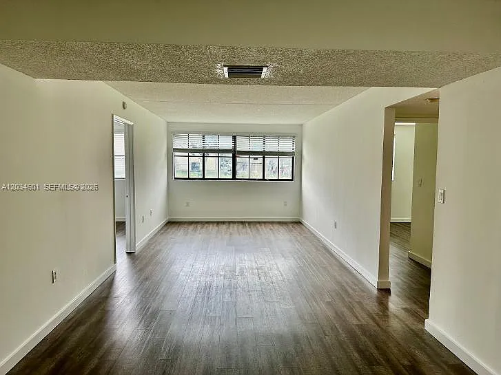 Mirassou Condo — Photo 4