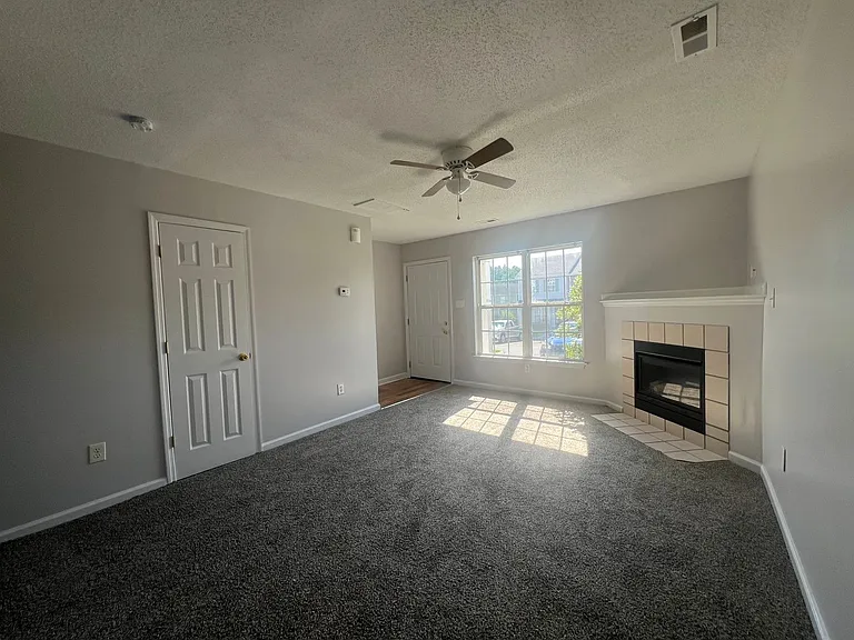 411 Timberlake Trl — Photo 4