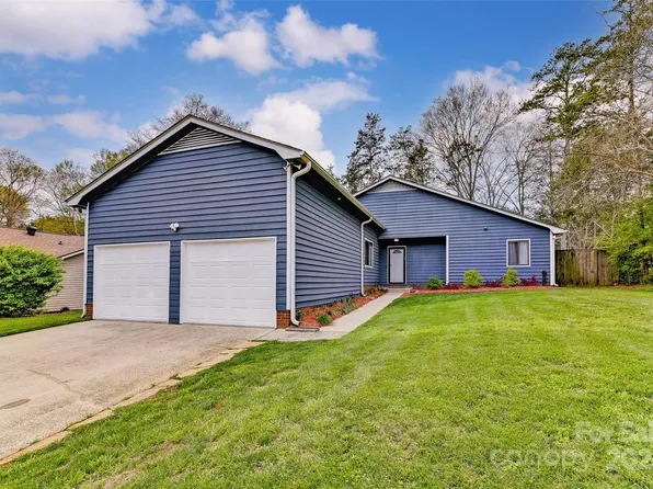 11512 Lone Star Cir, Charlotte, NC 28226