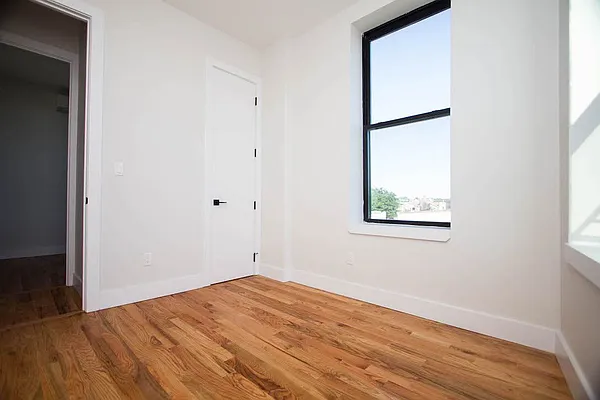 Rented by Nooklyn NYC LLC | media 38