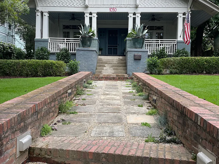 1030 Austin Ave NE — Photo 2