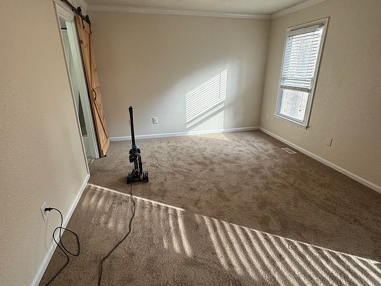 534 Biltmore Dr — Photo 15