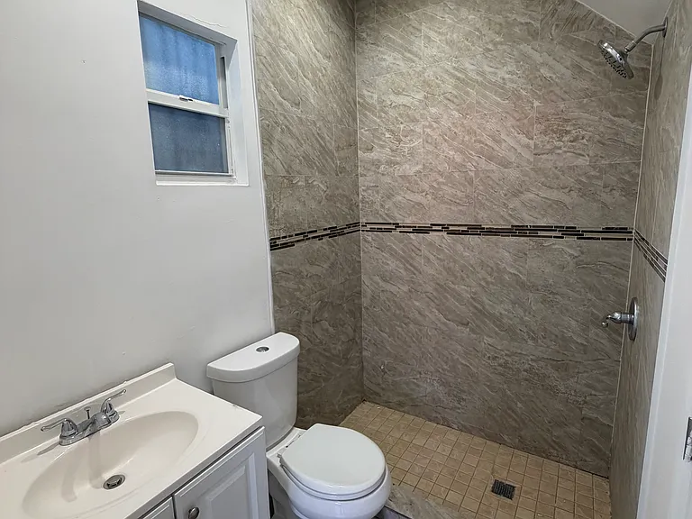 1968 NW 24th Ave #2/1-B — Photo 5