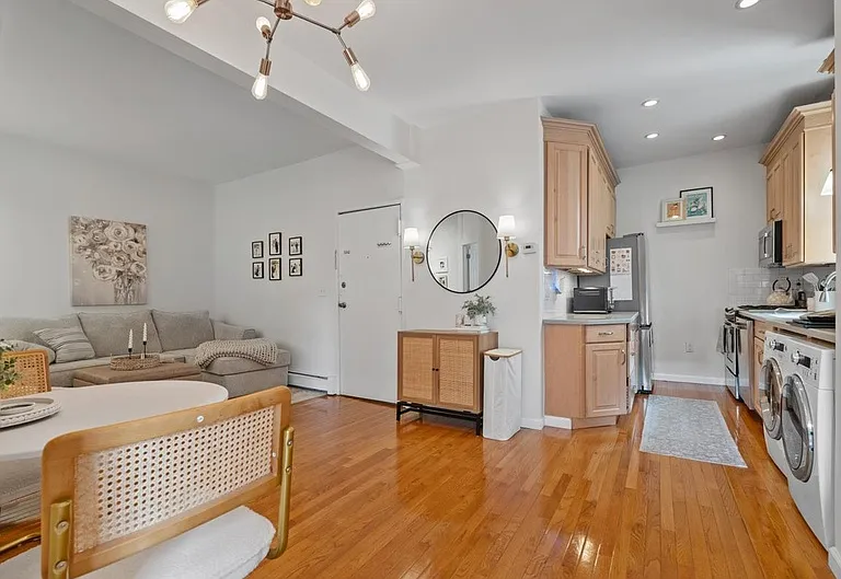 159 Newark St #3D — Photo 7