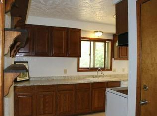 92689 Heather Ln, Coos Bay, OR 97420