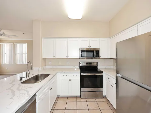 20100 N 78th Pl APT 2156, Scottsdale, AZ 85255