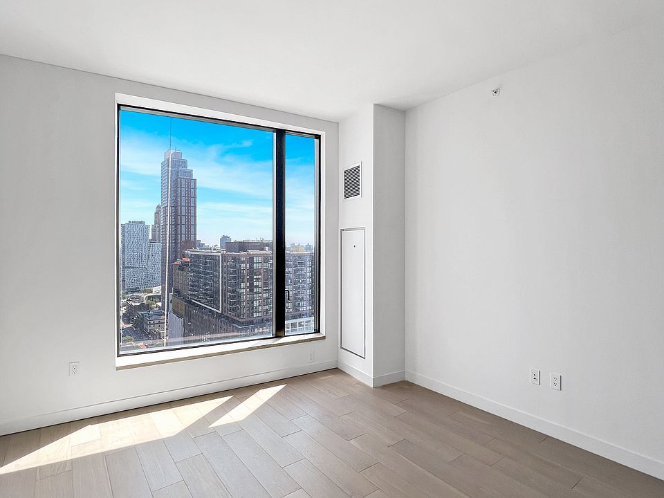 1st image of 11 Hoyt St #26F