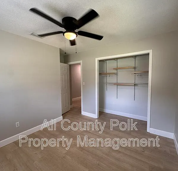2255 E Helen Cir — Photo 23