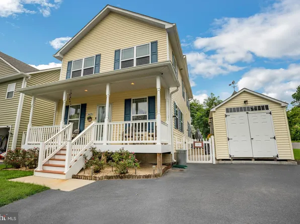 3629 9th St, North Beach, MD 20714