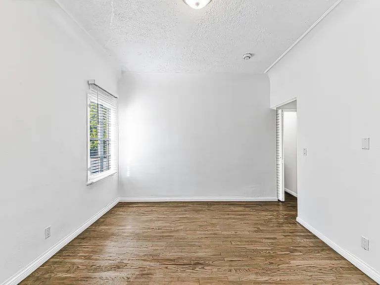 1503 S. Shenandoah St. — Photo 23