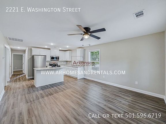 3rd image of 2221 E Washington Ave
