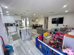 7931 NW 10th St, Pembroke Pines, FL 33024