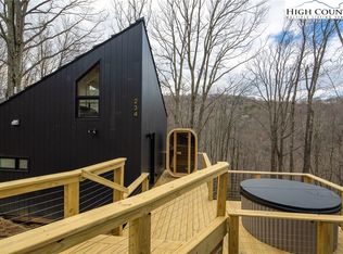 234 Wild Daisy Ln, Banner Elk, NC 28604