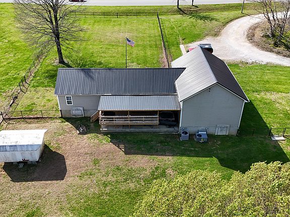 5th image of 230 Stephen Trace Rd