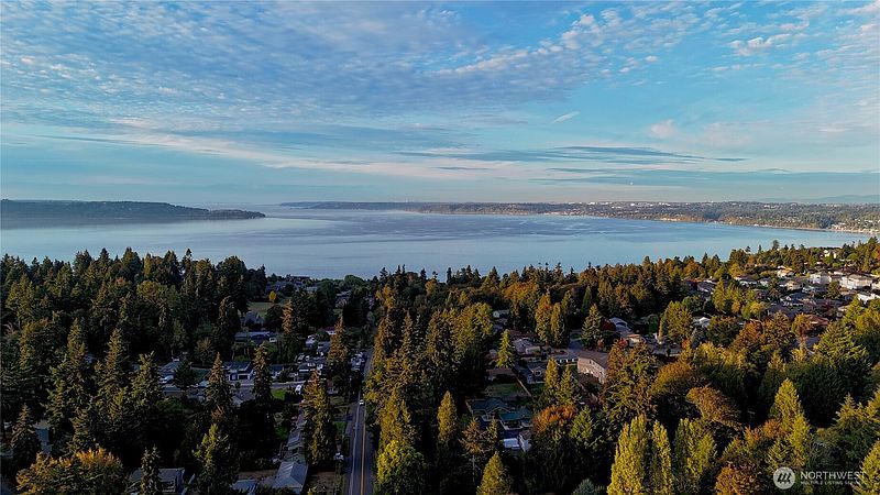 4th image of 2232 SW 307th Street