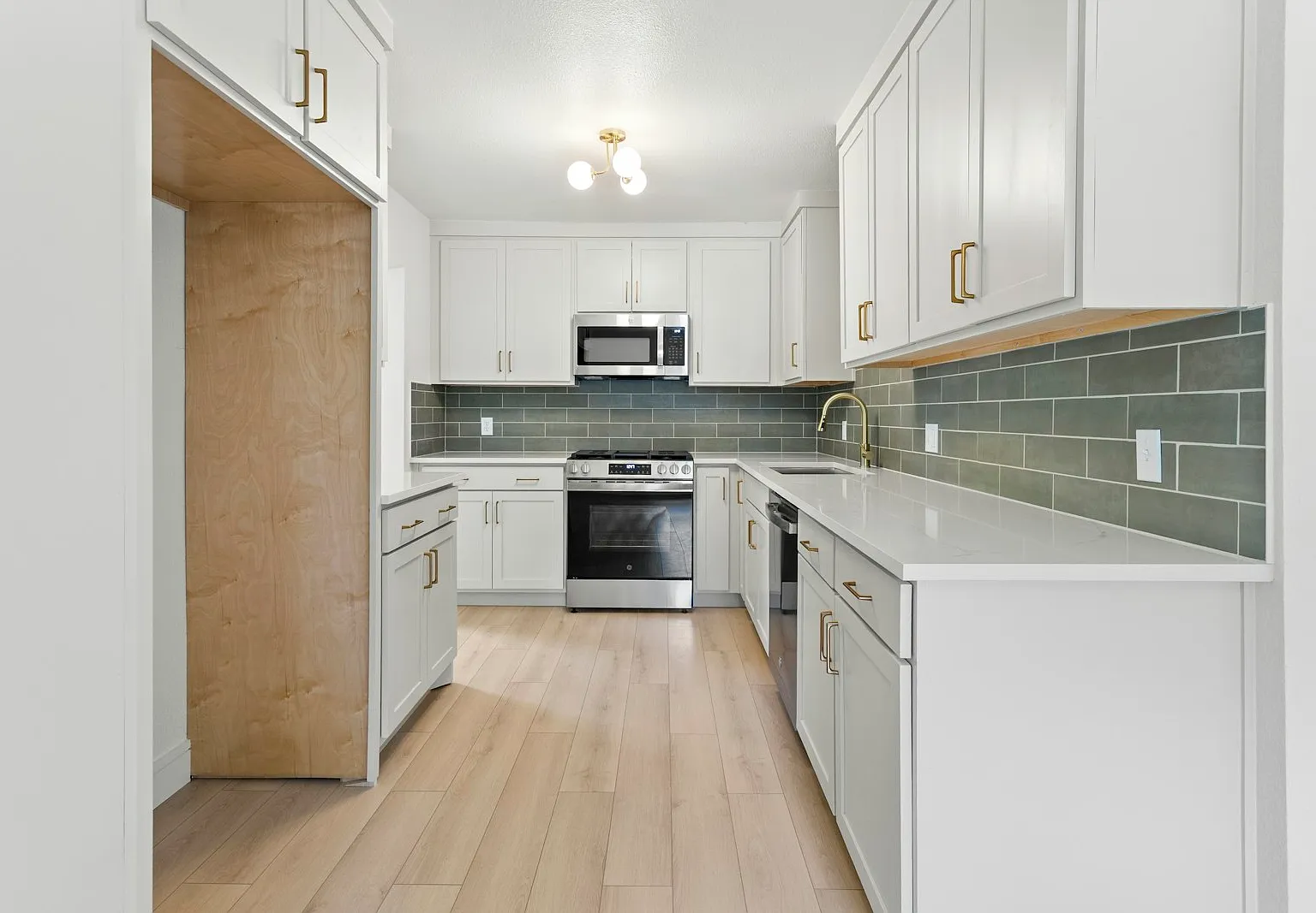 4224 Alamo Avenue — Photo 3