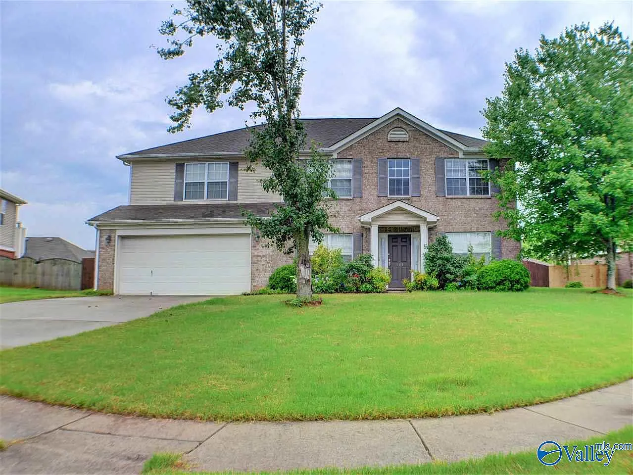 5 bed, 3.0 bath, 2952 sqft, $2,650 — Photo 1