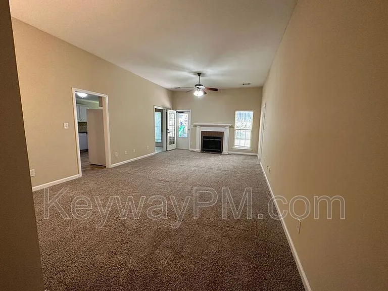 2136 Sylvan Lake Dr — Photo 16