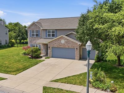 9080 N Falling Waters Dr, McCordsville, IN, 46055