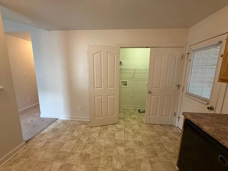 500 Springwood Dr — Photo 8