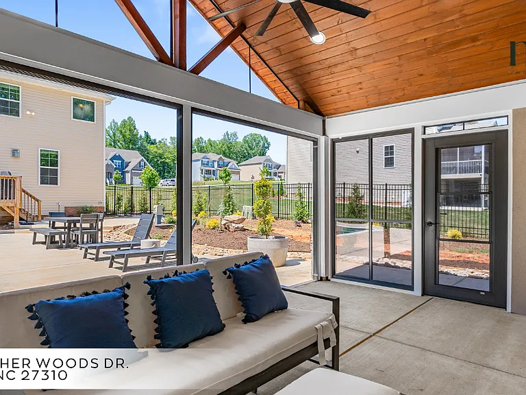 4660 Thatcher Woods Dr — Photo 30