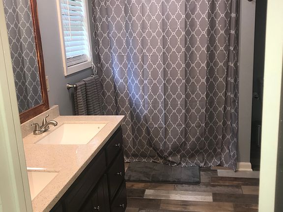 Double vanity, master bath