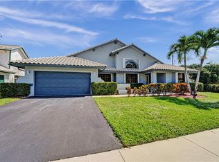 2330 SW 97th Ln, Davie, FL 33324