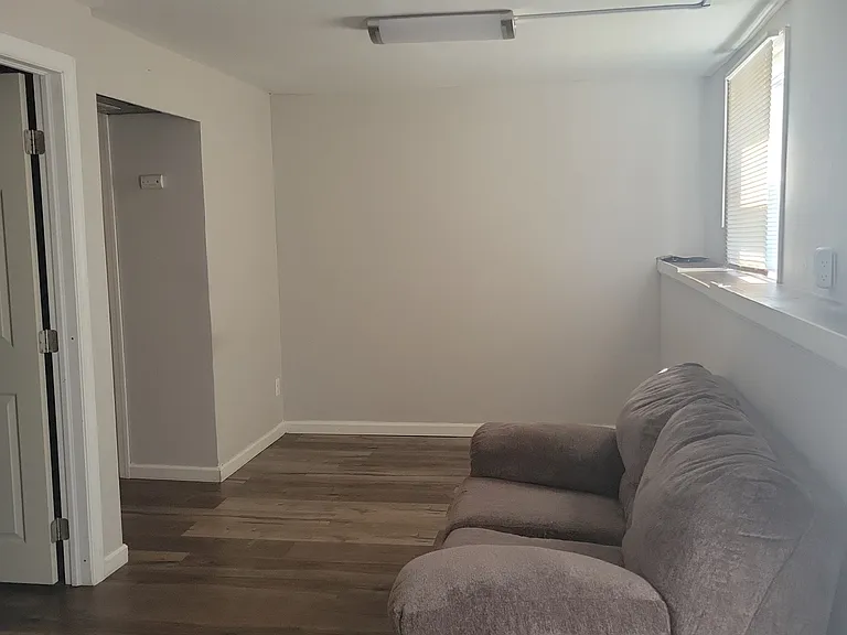 12 Andrew Ct — Photo 6