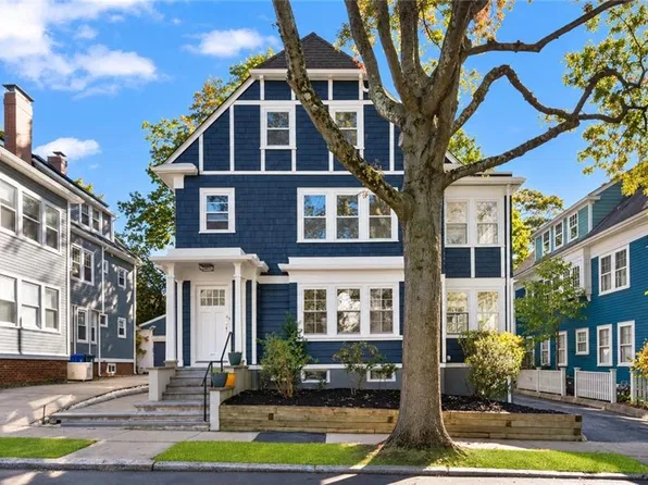 21 Luzon Ave, Providence, RI 02906