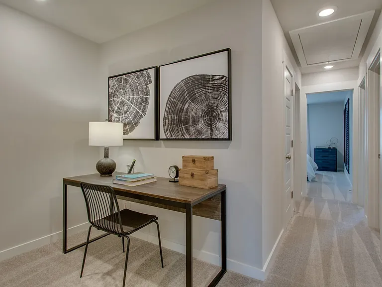 2710 Fordham St — Photo 8