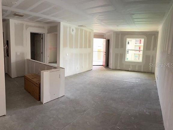 3rd image of 3024 PARKWAY BOULEVARD #204