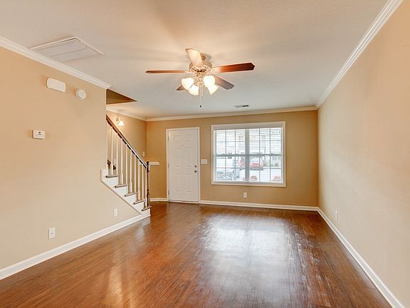 3rd image of 307 Sam Houston Cir