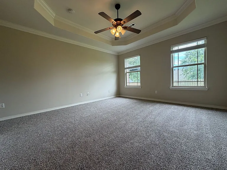 240 Beasley Dr — Photo 5