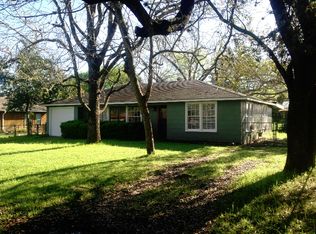 305 Travis St, Columbus, TX 78934