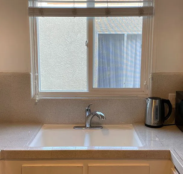 1401 Manhattan Beach Blvd — Photo 8
