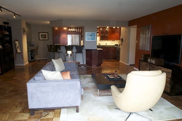 1st image of 3800 Fairfax Dr APT 412