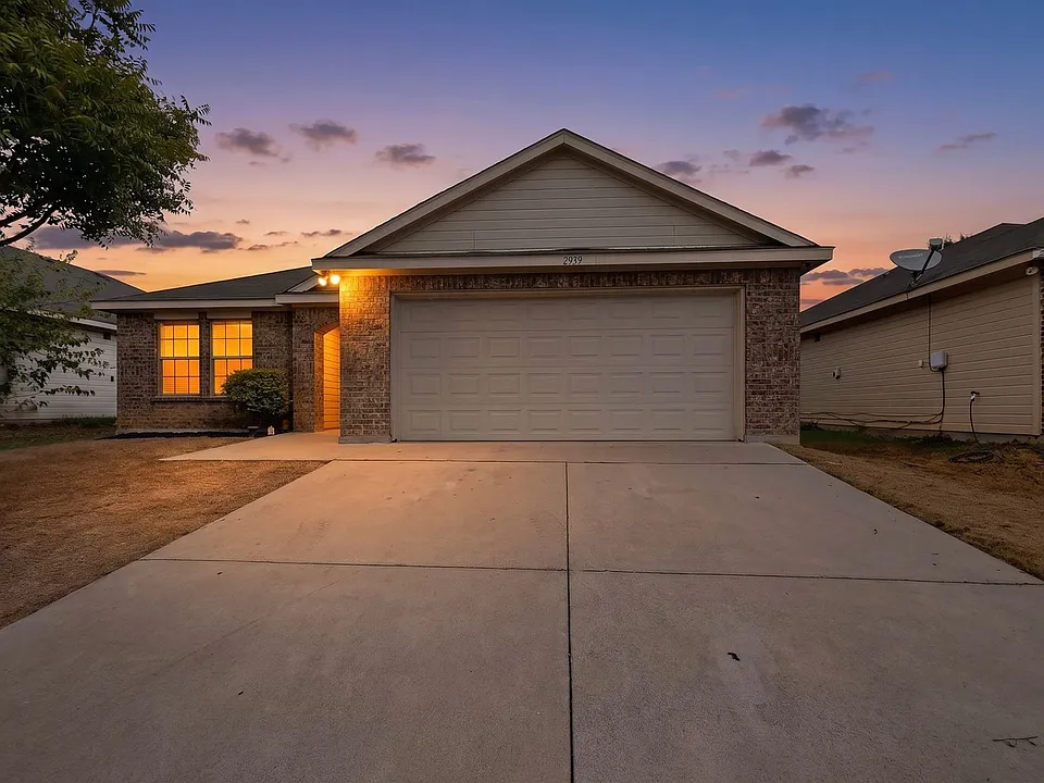 2939 Saint Bernard Dr