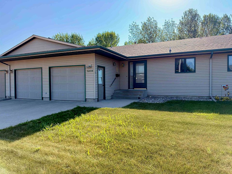1st image of 3208 4th St SW