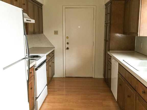 4th image of 5714 Wilshire Dr