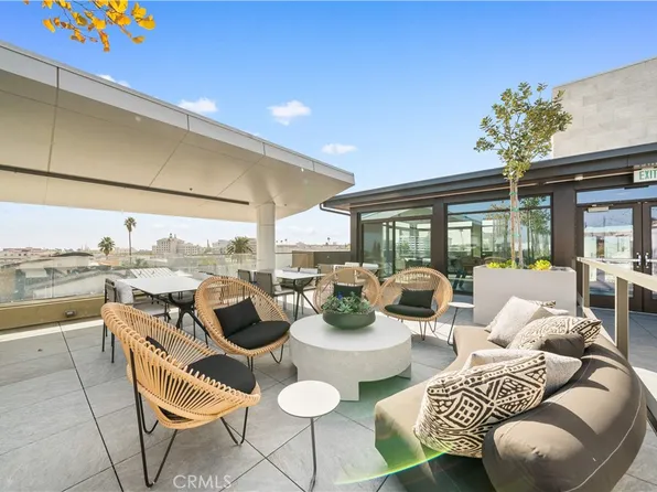 709 E Walnut St #215, Pasadena, CA 91101