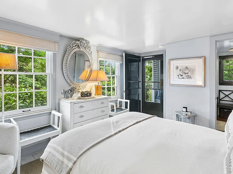 12 Huntington Ln — Photo 32
