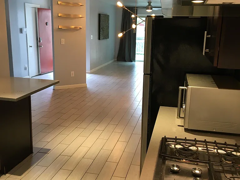 7301 Glenroie Ave — Photo 44