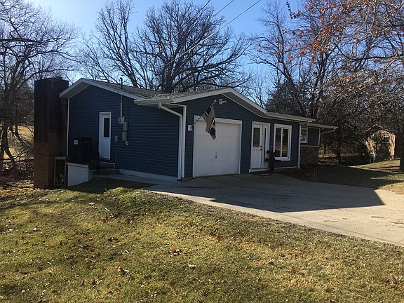 3rd image of 1034 Maywood Dr