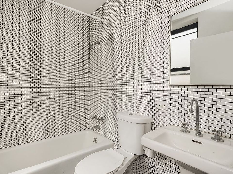 2nd image of 293 E 10th St #3